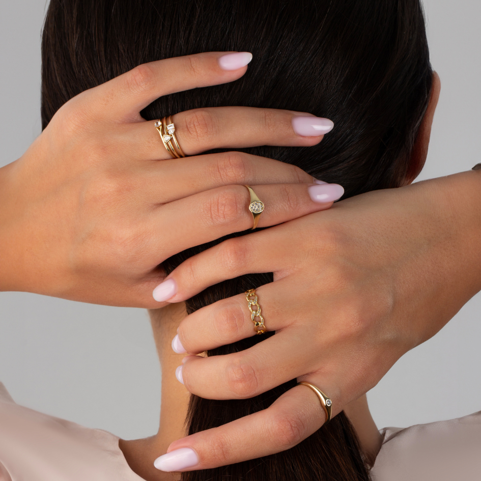 Oval Pavé Signet Ring - Zayla