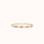 Dainty Twist Ring - Zayla