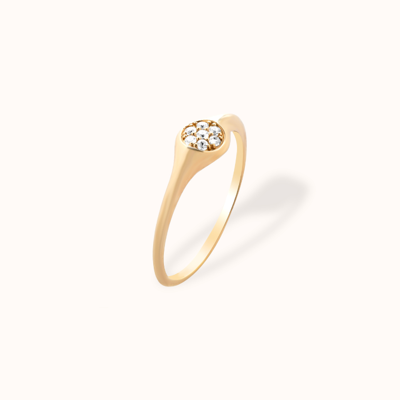 Round Pavé Signet Ring - Zayla
