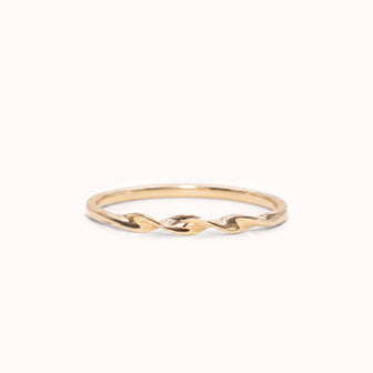 Dainty Twist Ring