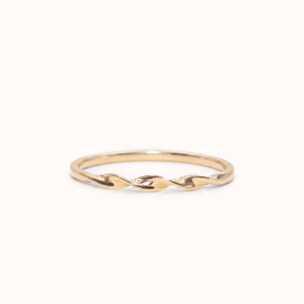 Dainty Twist Ring