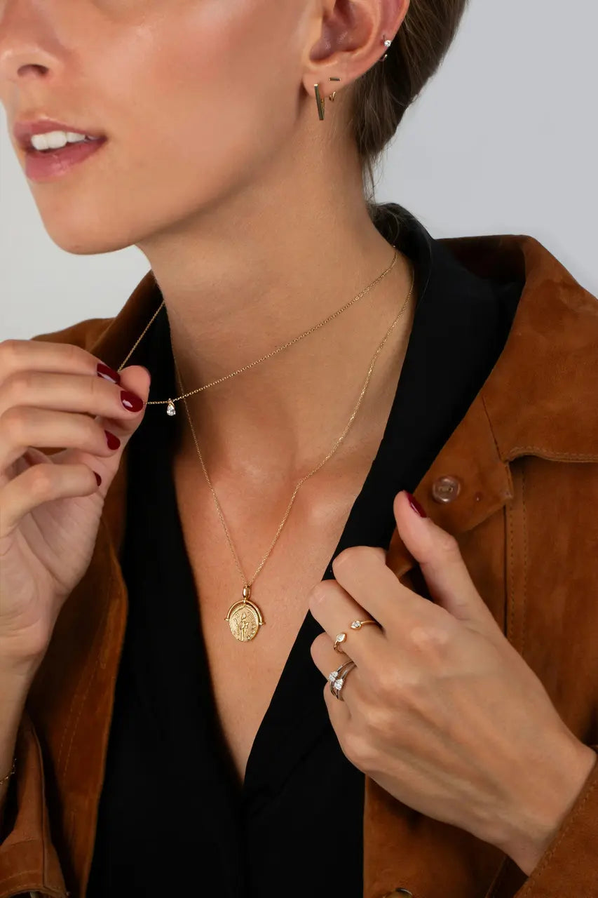 7 Stylish Ways to Wear a Diamond Pendant Every Day