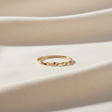 Dainty Twist Ring