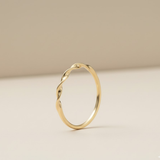 Dainty Twist Ring