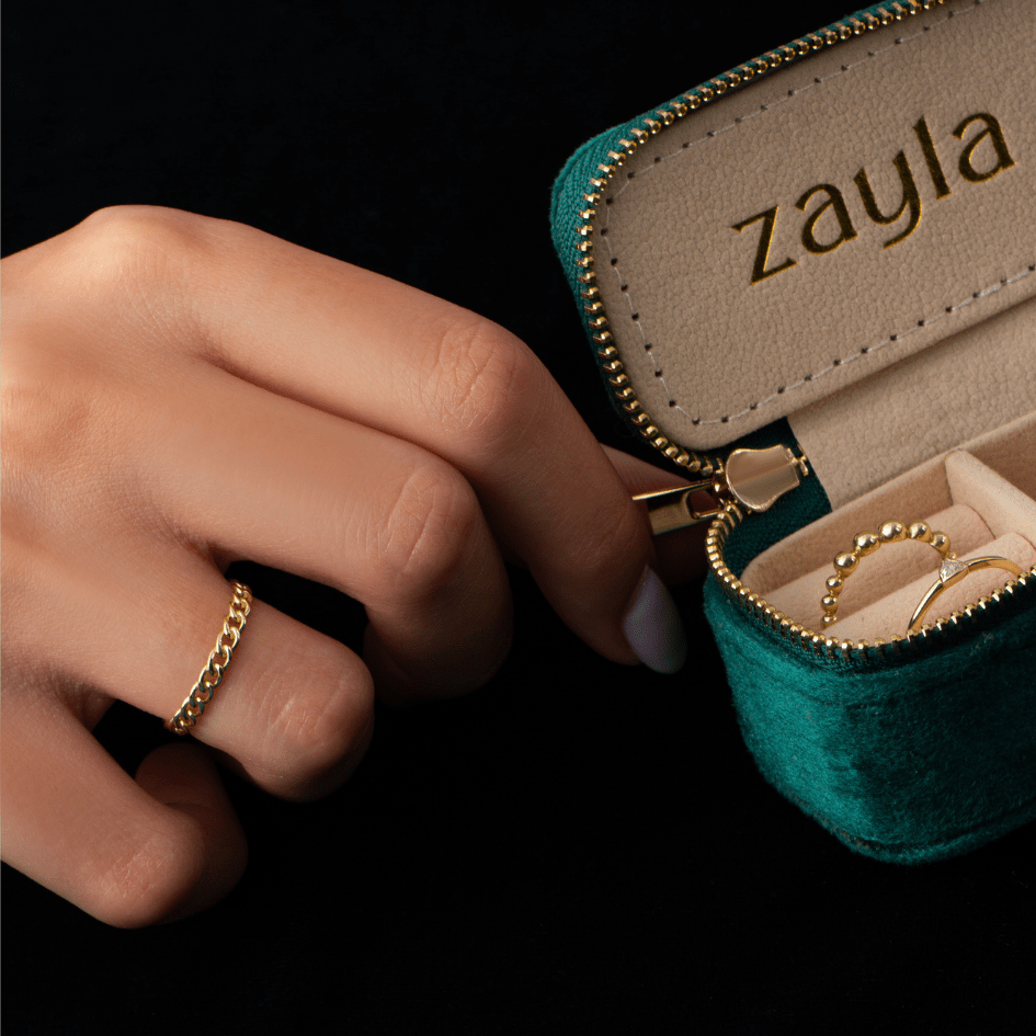 Dainty Chain Ring – Solid Gold Link‑Band | Zayla Dainty Chain Ring – Solid Gold Link‑Band | Zayla
