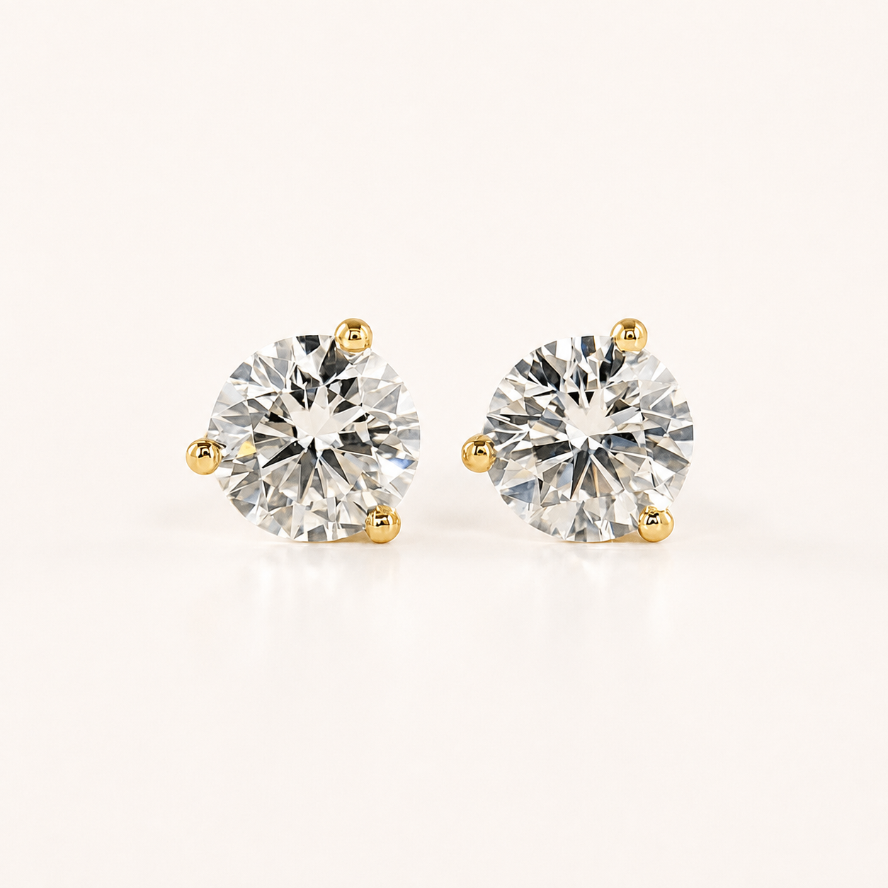 Everyday Martini Studs | Round Diamond